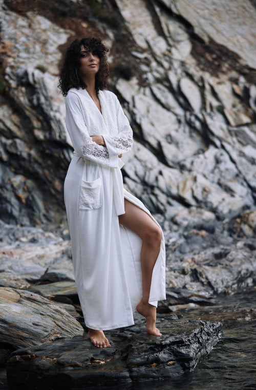 Long bathrobe in white cotton fleece - Marjolaine - 3