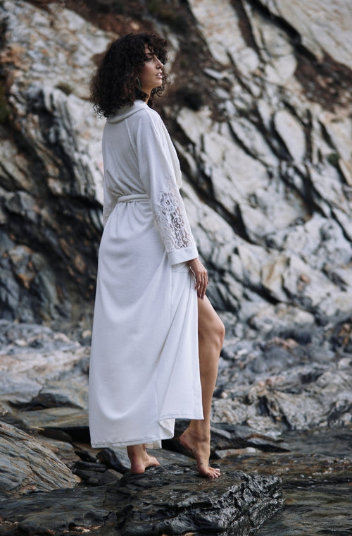 Long bathrobe in white cotton fleece - Marjolaine - 2