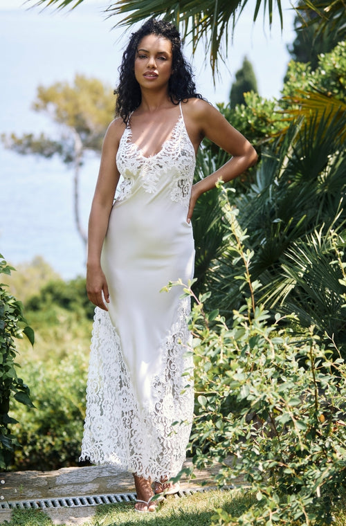Long nightie dress slit in white silk and lace - Marjolaine - 3