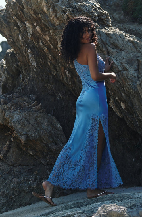 Long nightie dress slit in blue silk and lace - Marjolaine - 2