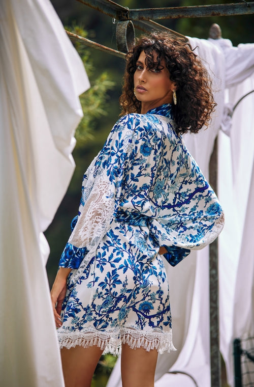 Short kimono in printed silk and white lace - Marjolaine - 3