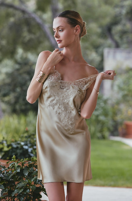 Linen silk nigthie Artémis with lace embroidered neckline - Marjolaine - 1