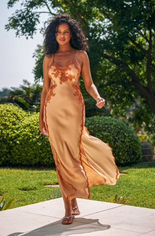 Long gold silk nightie with back details - Marjolaine - 2