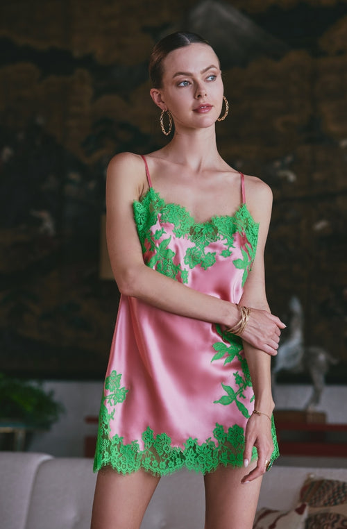 Short nightie Apolline in pink silk adorned with green lace - Marjolaine - 3