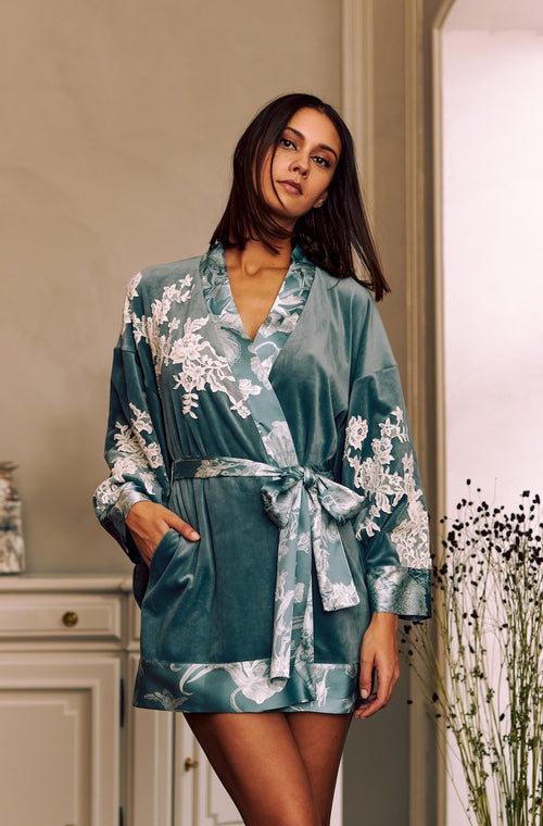 Short kimono in velvet and lace - Marjolaine - 1