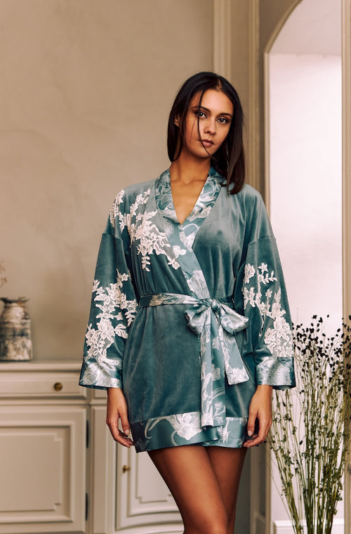 Short kimono in velvet and lace - Marjolaine - 3