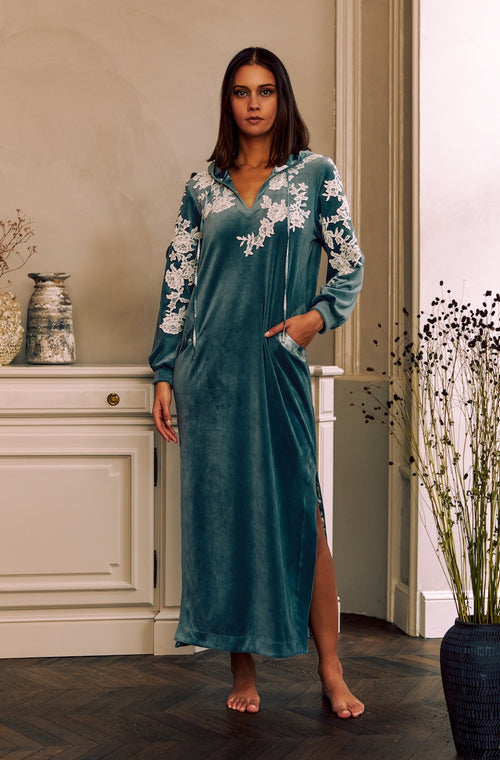 Long nightgown in velvet and lace - Marjolaine - 3