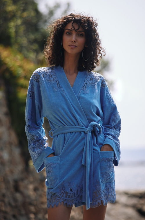 Short bathrobe in blue cotton fleece - Marjolaine - 2