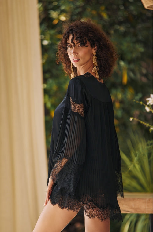 Short negligee in black pleated chiffon and lace - Marjolaine - 2