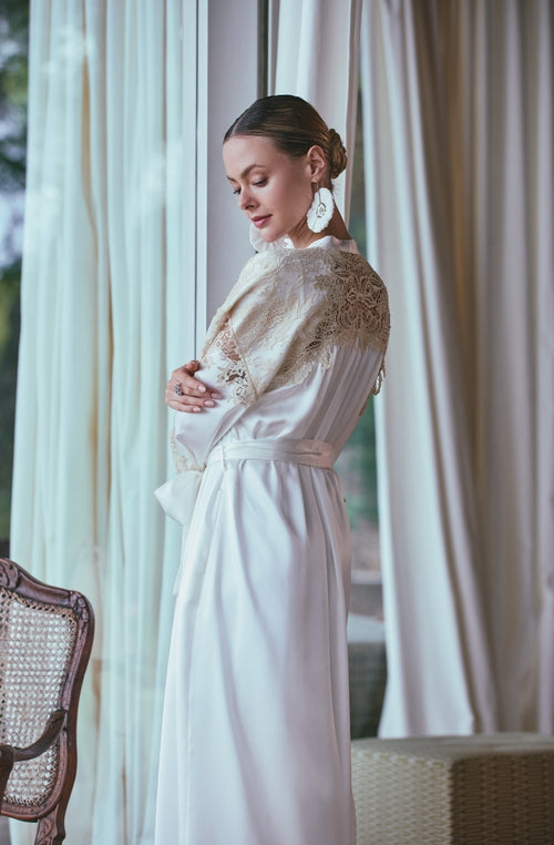 Long negligee Apolline in white silk adorned with beige lace - Marjolaine - 5