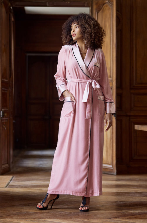 Long bathrobe in pink velvet lined with silk - Marjolaine - 3